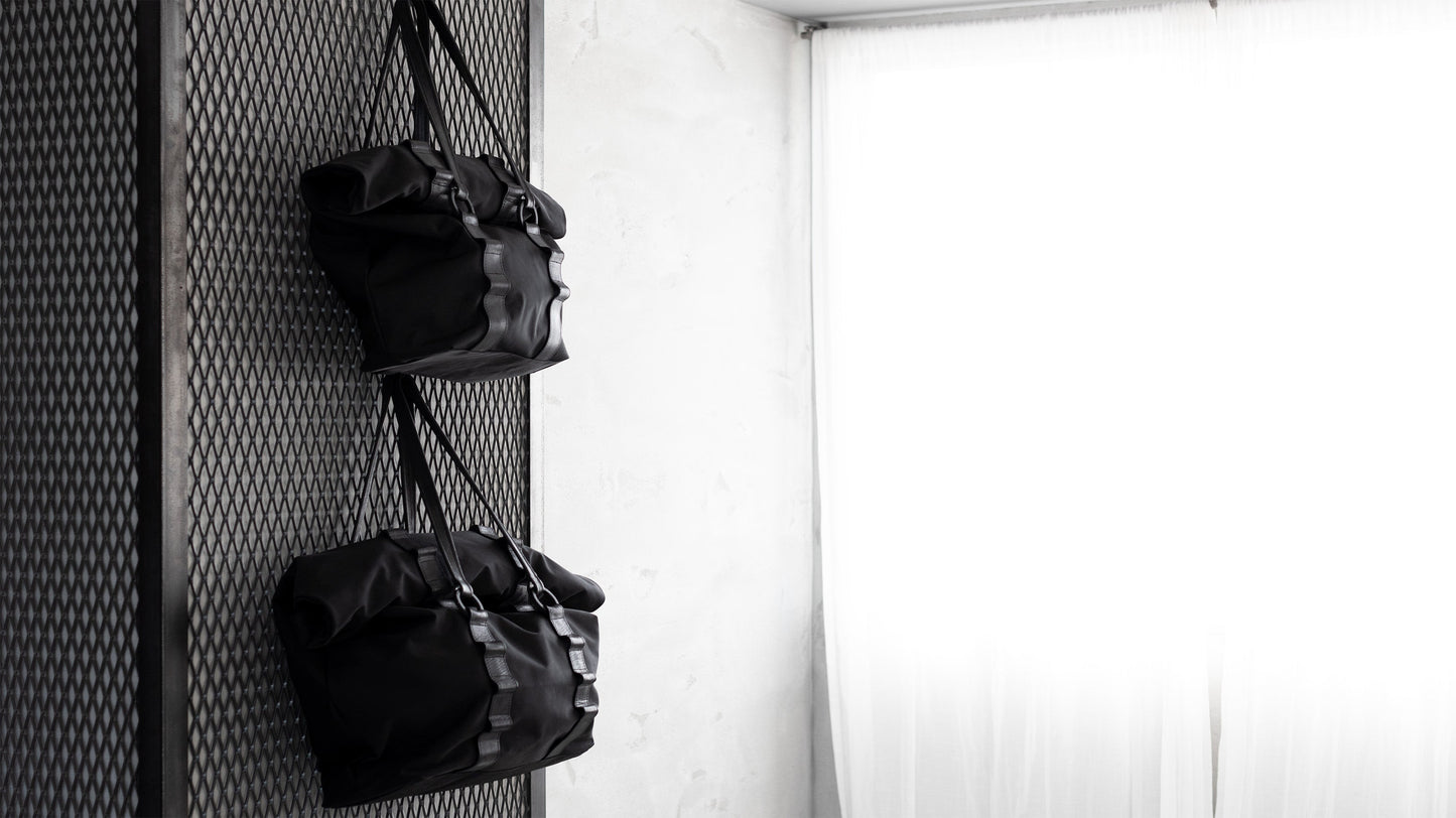 VOYAGEトートバッグ ホースシュリンク Lサイズ